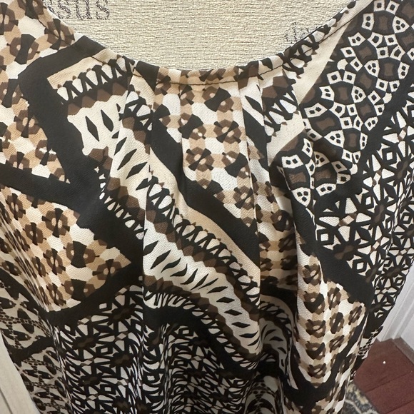 Patterned Top - Picture 3 of 5